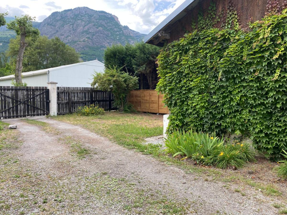 Villa Black Rok Saint-Jean-de-Maurienne Exterior foto